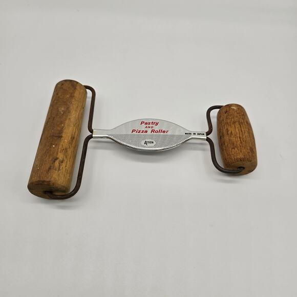 Vintage Action Pastry and Pizza Roller Wooden Rollers Kitchen Made in Japan - Picture 1 of 7